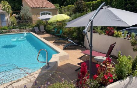 G&icirc;te n&deg;13G521 Eyragues - Bouches-du-Rh&ocirc;ne - photo
