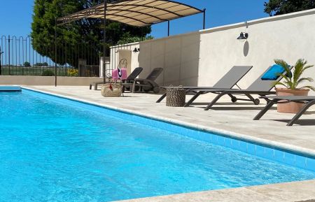 G&icirc;te n&deg;13G950205 Fontvieille - Bouches-du-Rh&ocirc;ne - photo