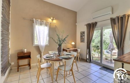 G&icirc;te n&deg;13G250114 La Destrousse - Bouches-du-Rh&ocirc;ne - photo