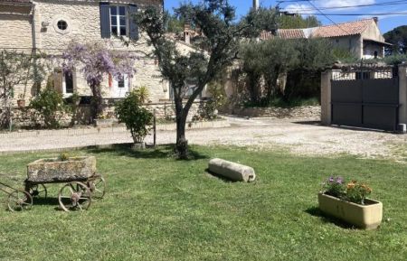 G&icirc;te n&deg;13G649 Barbentane - Bouches-du-Rh&ocirc;ne - photoEte